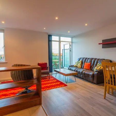 Guestready - Vibrant In Dolphins Barn *